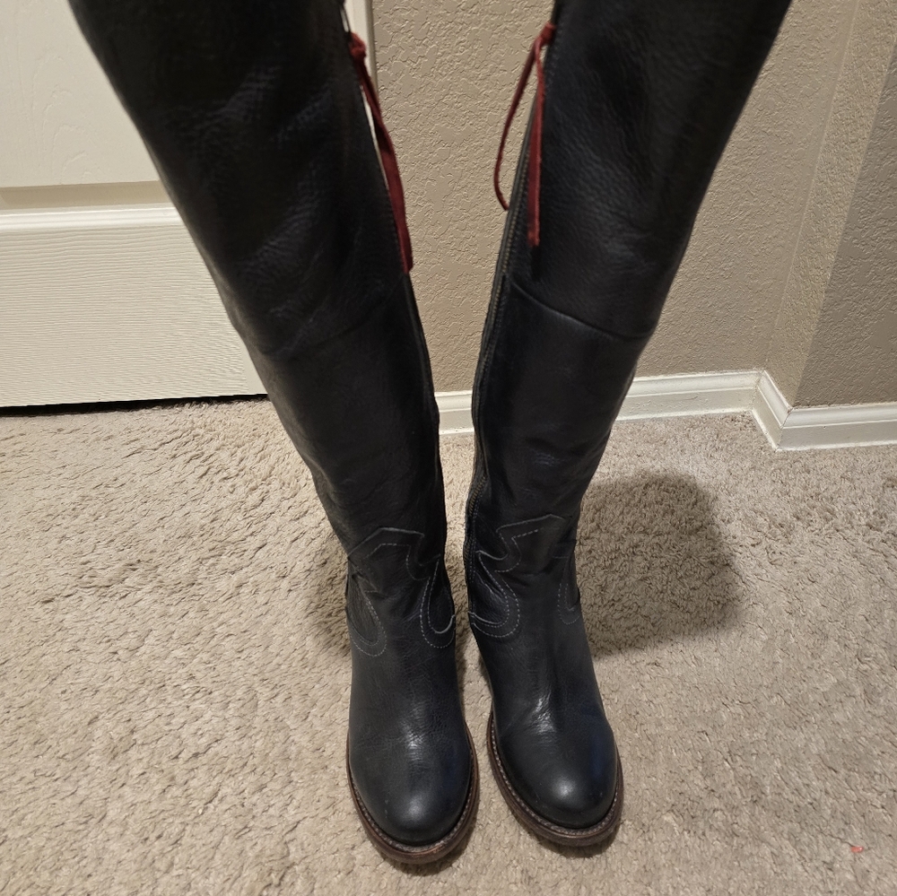 Navy Catrina